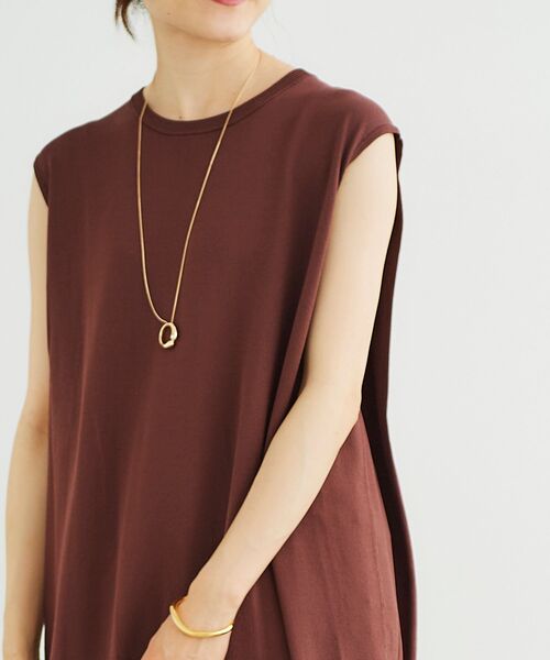 le.coeur blanc（ルクールブラン）の「サイドタックデザインニットワンピース（ワンピース・レディース・ブラック/ベージュ/ブラウン・38）」の19枚目の写真