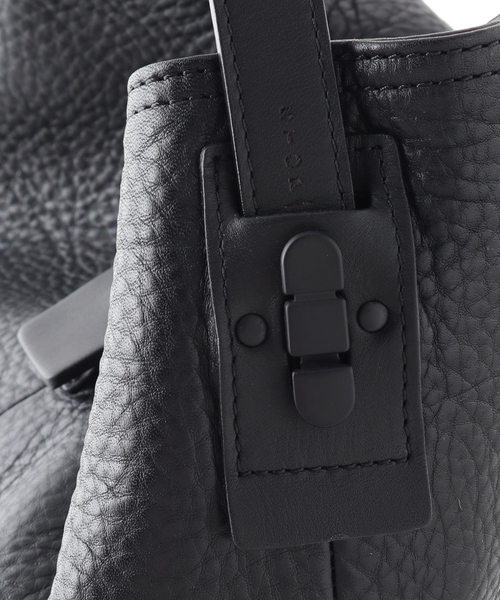 EDIFICE（エディフィス）の「【TOMOE / トモエ】 INTRO LOS ワンショルダー（クラッチバッグ・メンズ・チャコールグレー/ブラック・FREE）」の12枚目の写真