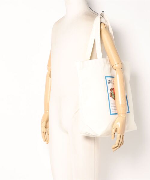 FRUIT OF THE LOOM（フルーツオブザルーム）の「【FRUIT OF THE LOOM】CAL PRINT PL TOTE/トートバッグ（トートバッグ・メンズ・アイボリー/ブラック系その他・FREE）」の6枚目の写真