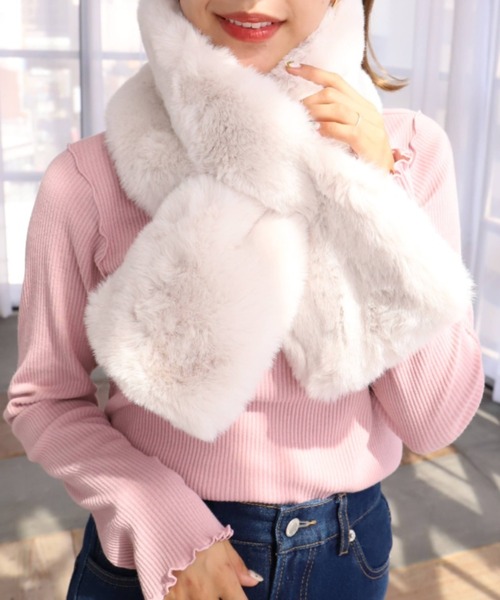 moment+（モーメントプラス）の「フェイクファーマフラー（ストール/ショール・レディース・ブラック/ブラウン/アイボリー/ピンクベージュ/グレイッシュベージュ・FREE）」の20枚目の写真