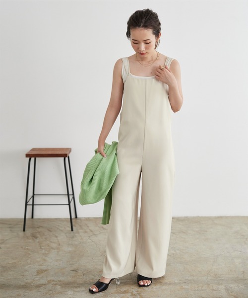 titivate（ティティベイト）の「ｷｬﾐｿｰﾙｻﾛﾍﾟｯﾄﾊﾟﾝﾂ/ｵｰﾙｲﾝﾜﾝ（サロペット/オーバーオール・レディース・アイボリー/チャコール/ブラック・S/M/L）」の6枚目の写真