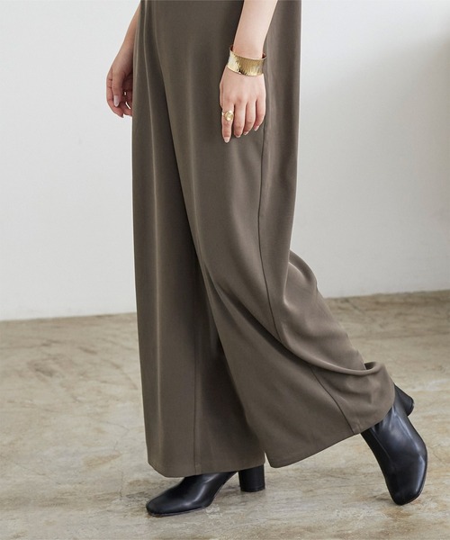 titivate（ティティベイト）の「ｷｬﾐｿｰﾙｻﾛﾍﾟｯﾄﾊﾟﾝﾂ/ｵｰﾙｲﾝﾜﾝ（サロペット/オーバーオール・レディース・アイボリー/チャコール/ブラック・S/M/L）」の22枚目の写真