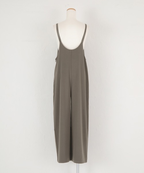 titivate（ティティベイト）の「ｷｬﾐｿｰﾙｻﾛﾍﾟｯﾄﾊﾟﾝﾂ/ｵｰﾙｲﾝﾜﾝ（サロペット/オーバーオール・レディース・アイボリー/チャコール/ブラック・S/M/L）」の10枚目の写真