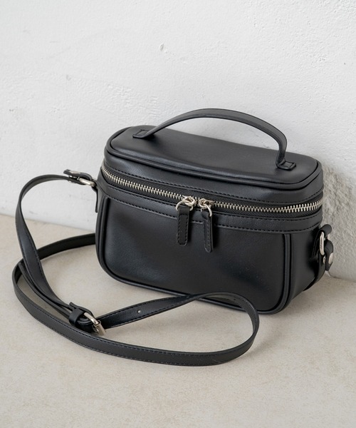 Kastane（カスタネ）の「バニティBAG（ショルダーバッグ・レディース・ブラック/アイボリー/ピンク・FREE）」の2枚目の写真