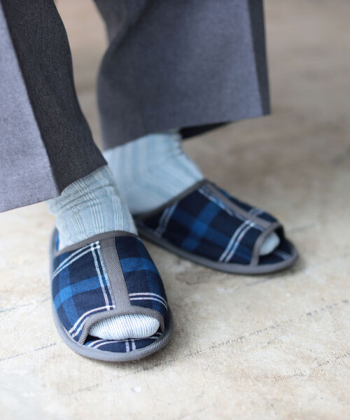 B:MING by BEAMS(ビーミングバイビームス)の「NAPRON × B:MING by BEAMS / 別注 スリッパ(その他シューズ・メンズ・ブラウン/ネイビー・1/2)」の1枚目の写真