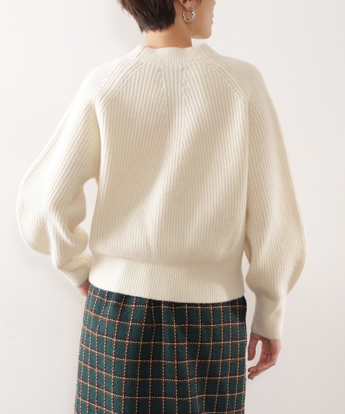 N.（N. Natural Beauty Basic）（エヌエヌナチュラルビューティーベーシック）の「◆ハミルトンアゼＶネックニットカーディガン（カーディガン/ボレロ・レディース・レッド/オフホワイト/ブルー/杢グレー・MEDIUM）」の12枚目の写真