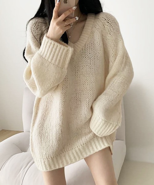 Girly Doll（ガーリードール）の「Vネックルーズニットトップス（ニット/セーター・レディース・ホワイト/グレー・F）」の13枚目の写真