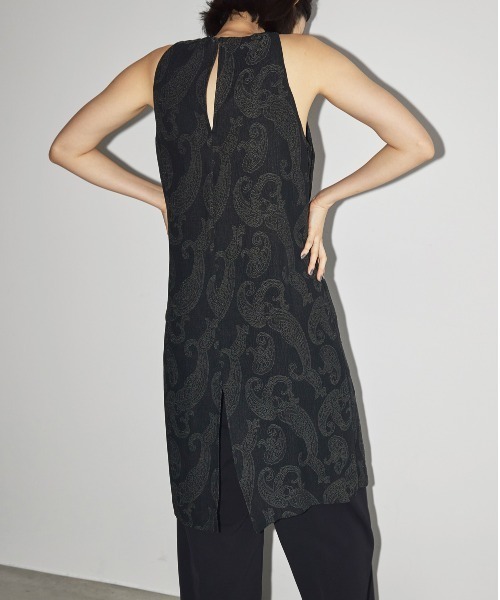 TODAYFUL（トゥデイフル）の「ペイズリースリーブレスチュニック（チュニック・レディース・ブラック/バーガンディー・FREE）」の7枚目の写真