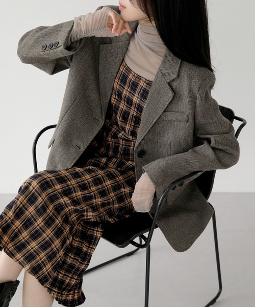 UNE MANSION（ユヌマンション）の「クラシックヘリンボーンブレザージャケット（テーラードジャケット・レディース・ダークベージュ/ブラウン・FREE）」の9枚目の写真