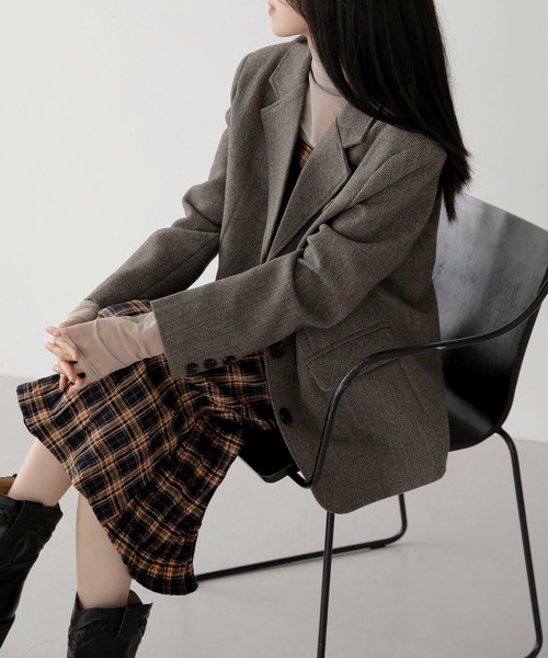 UNE MANSION（ユヌマンション）の「クラシックヘリンボーンブレザージャケット（テーラードジャケット・レディース・ダークベージュ/ブラウン・FREE）」の10枚目の写真