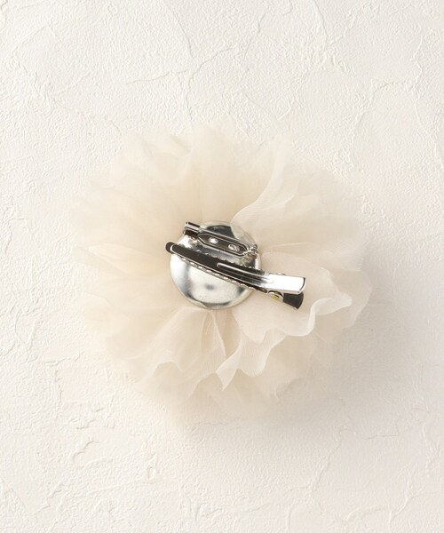 OPAQUE.CLIP（オペークドットクリップ）の「◆パール調飾り付きコサージュ（ブローチ/コサージュ・レディース・ネイビー/ライトベージュ・00）」の5枚目の写真