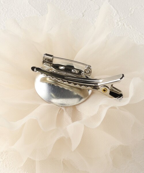 OPAQUE.CLIP（オペークドットクリップ）の「◆パール調飾り付きコサージュ（ブローチ/コサージュ・レディース・ネイビー/ライトベージュ・00）」の6枚目の写真