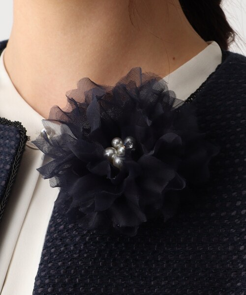 OPAQUE.CLIP（オペークドットクリップ）の「◆パール調飾り付きコサージュ（ブローチ/コサージュ・レディース・ネイビー/ライトベージュ・00）」の10枚目の写真