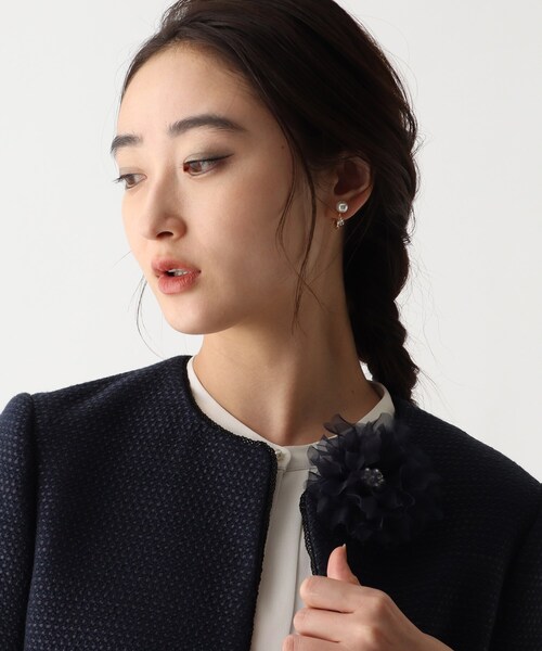 OPAQUE.CLIP（オペークドットクリップ）の「◆パール調飾り付きコサージュ（ブローチ/コサージュ・レディース・ネイビー/ライトベージュ・00）」の11枚目の写真