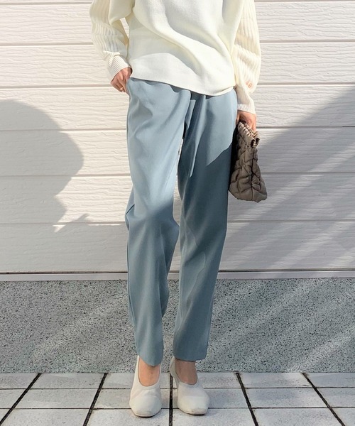 Q（キュー）の「ウォッシャブルツイルイージーパンツ（その他パンツ・レディース・ブラック/アイボリー/ライトオリーブ・MEDIUM）」の3枚目の写真