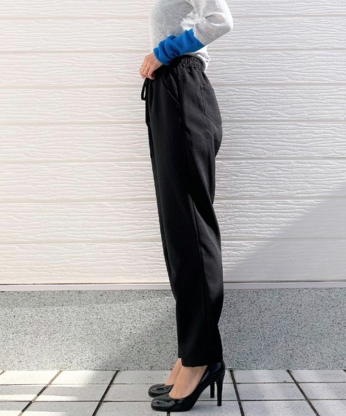 Q（キュー）の「ウォッシャブルツイルイージーパンツ（その他パンツ・レディース・ブラック/アイボリー/ライトオリーブ・MEDIUM）」の5枚目の写真