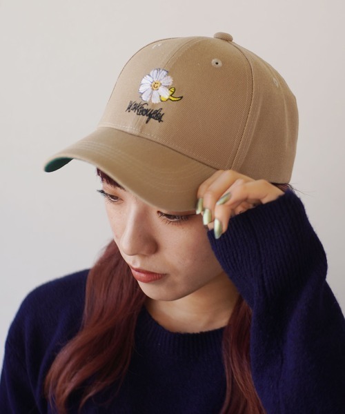 PARKS TOKYO SELECT（パークストウキョウセレクト）の「【（What it isNt) ART BY MARKGONZALES】フラワー 刺繍 ローキャップ（キャップ・レディース・ホワイト/グリーン/ベージュ/ブラック・FREE）」の3枚目の写真