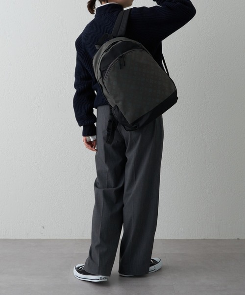 Daily russet（デイリー ラシット）の「【350gと軽量！】バイカラー リュックサック（バックパック/リュック・レディース・グレー/ブラック/カーキ/パープル・FREE）」の17枚目の写真
