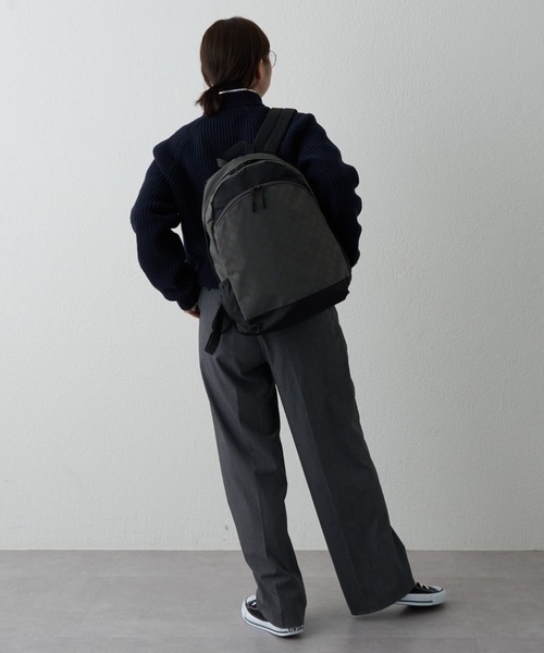 Daily russet（デイリー ラシット）の「【350gと軽量！】バイカラー リュックサック（バックパック/リュック・レディース・グレー/ブラック/カーキ/パープル・FREE）」の20枚目の写真