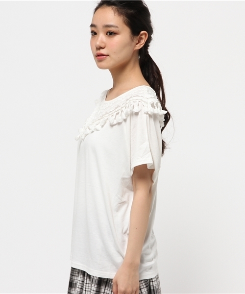 mystic（ミスティック）の「フリンジ切替ティー（Tシャツ/カットソー・レディース・オフホワイト/グレー/ベージュ/ブラック・ﾌﾘ-）」の6枚目の写真