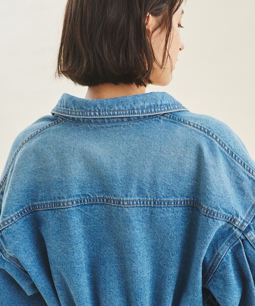 GRACE CONTINENTAL（グレースコンチネンタル）の「ボリューム袖デニムジャケット（デニムジャケット・レディース・インディゴブルー・36/38）」の6枚目の写真
