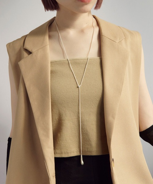 GOLDY(ゴールディ)の「"Y"シェイプ ニュアンス ドロップ ロング ネックレス(ネックレス・メンズ・シルバー/ゴールド/シルバー系その他/ゴールド系その他・FREE)」の2枚目の写真