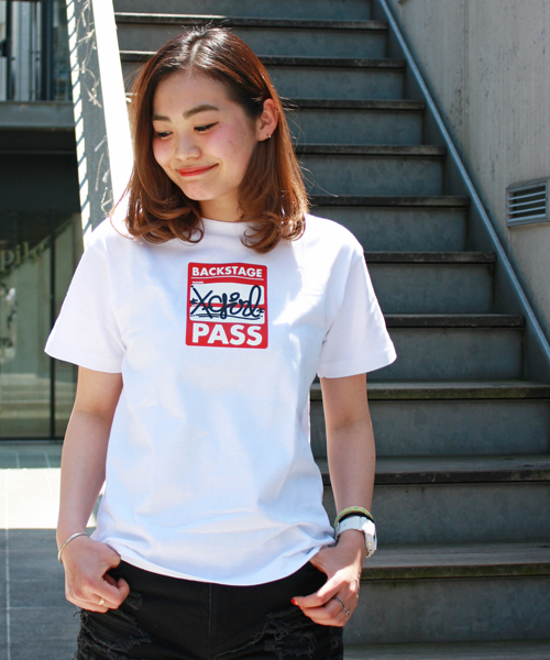 X-girl（エックスガール）の「BACK STAGE PASS S/S BIG TEE（Tシャツ/カットソー・レディース・ホワイト/ブラック/レッド・ONE SIZE）」の4枚目の写真