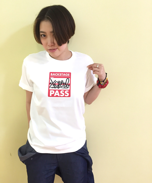 X-girl（エックスガール）の「BACK STAGE PASS S/S BIG TEE（Tシャツ/カットソー・レディース・ホワイト/ブラック/レッド・ONE SIZE）」の6枚目の写真