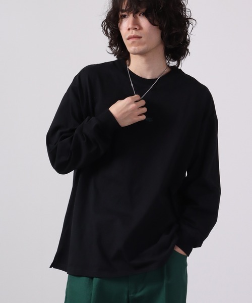 ATELANE(アテレーン)の「ATELANE ルーズシルエットレースクィーン刺繍ロングスリーブTEE(Tシャツ/カットソー・メンズ・グリーン/ブラック/ホワイト・M/L)」の1枚目の写真