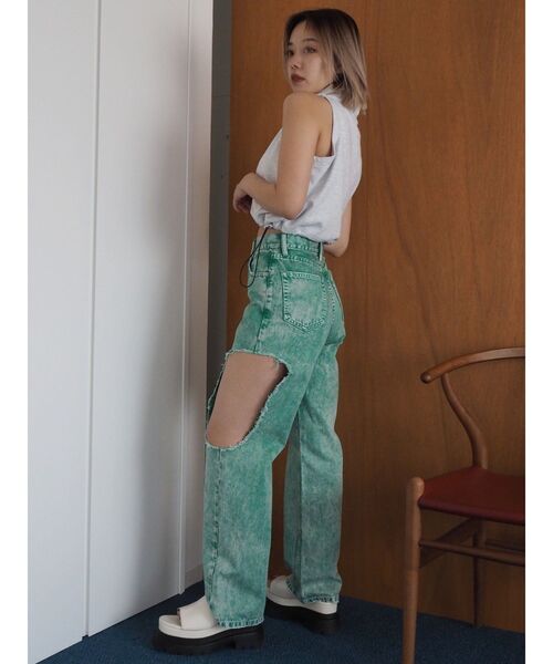 EVRIS(エヴリス)の「サイドダメージワイドデニムパンツ(デニムパンツ・レディース・パープル/ライトブルー/グリーン・SMALL/MEDIUM)」の6枚目の写真