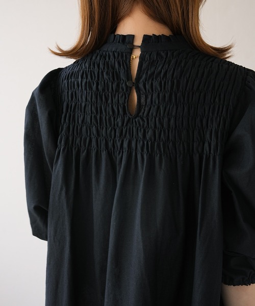 IAMUSE(アイアミューズ)の「リネンタッチ シャーリングパフスリーブワンピース S0908【IAMUSE】(ワンピース・レディース・ブラック・FREE)」の14枚目の写真