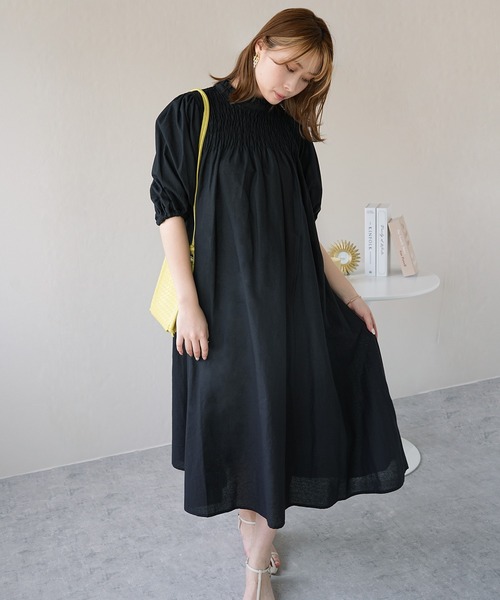 IAMUSE(アイアミューズ)の「リネンタッチ シャーリングパフスリーブワンピース S0908【IAMUSE】(ワンピース・レディース・ブラック・FREE)」の5枚目の写真