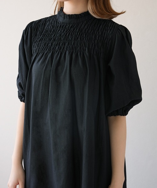 IAMUSE(アイアミューズ)の「リネンタッチ シャーリングパフスリーブワンピース S0908【IAMUSE】(ワンピース・レディース・ブラック・FREE)」の13枚目の写真