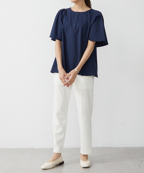 for/c(フォーシー)の「ボリューム袖ブラウス【サスティナブル】(シャツ/ブラウス・レディース・ライトベージュ/ネイビー・M/L)」の13枚目の写真