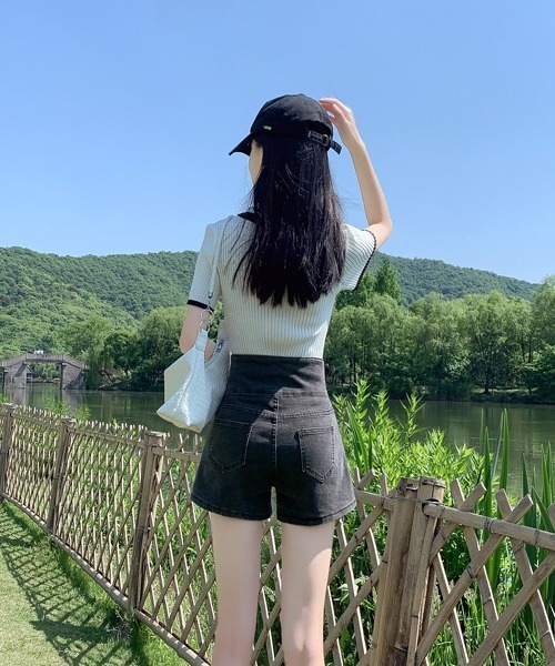 gossip!ロサンゼルス(ゴシップロサンゼルス)の「ハイウェストショートパンツ(デニムパンツ・レディース・ライトブルー/グレー/ブラック・S/M/L)」の7枚目の写真