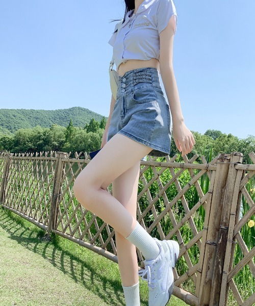 gossip!ロサンゼルス(ゴシップロサンゼルス)の「ハイウェストショートパンツ(デニムパンツ・レディース・ライトブルー/グレー/ブラック・S/M/L)」の22枚目の写真