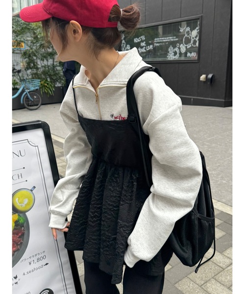 【新品タグ付】jumelle ジュメロ　フリルジップアップスウェット　グレー jumelle（ジュメロ）の「フリルティアードTOP（その他トップス
