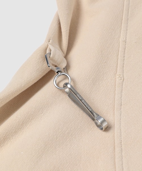 RAF SIMONS（ラフシモンズ）の「Washed big fit hoodie with claps and patch（パーカー・メンズ・ベージュ・XS/S）」の4枚目の写真