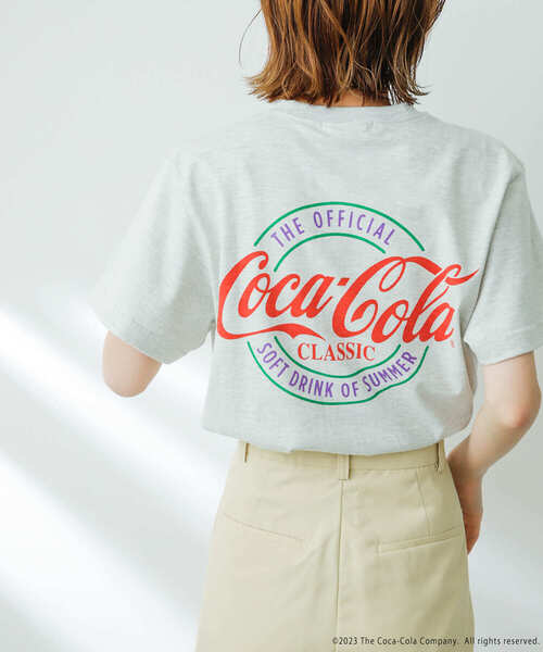 SENSE OF PLACE by URBAN RESEARCH（センスオブプレイスバイアーバンリサーチ）の「『別注』“Coca-Cola” SENSE OF PLACE　グラフィックTシャツ（Tシャツ/カットソー・レディース・オートミール・ONE）」の16枚目の写真