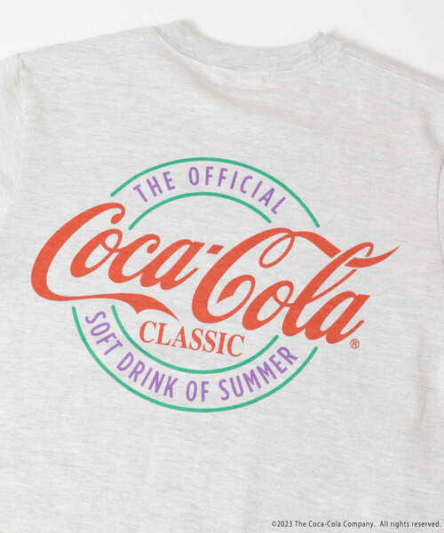 SENSE OF PLACE by URBAN RESEARCH（センスオブプレイスバイアーバンリサーチ）の「『別注』“Coca-Cola” SENSE OF PLACE　グラフィックTシャツ（Tシャツ/カットソー・レディース・オートミール・ONE）」の21枚目の写真
