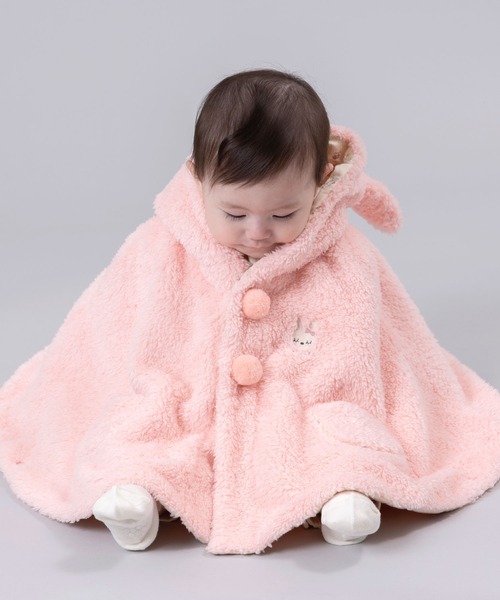 KP（ケーピー）の「ねこ耳/うさ耳のボアマント(80-95㎝対応)（ポンチョ・キッズ・ベビーピンク/オフホワイト・FREE）」の3枚目の写真