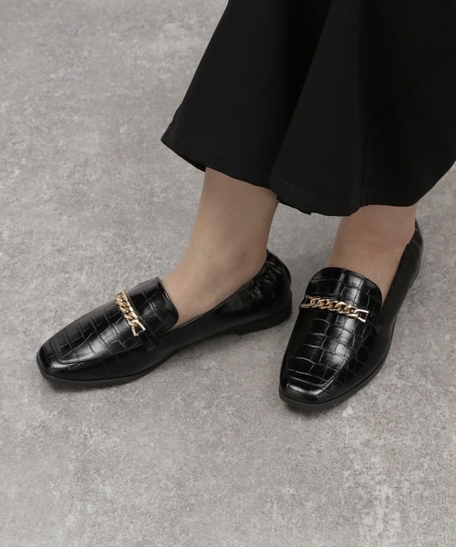 LAKOLE(ラコレ)の「【卒入式/オケージョンにも】チェーンギャザーローファー / 963969(ローファー・レディース・ブラック/ブラウン/グレイッシュベージュ/ブラック系・SMALL/MEDIUM/LARGE)」の7枚目の写真