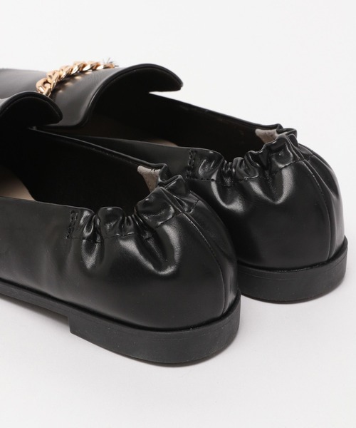LAKOLE(ラコレ)の「【卒入式/オケージョンにも】チェーンギャザーローファー / 963969(ローファー・レディース・ブラック/ブラウン/グレイッシュベージュ/ブラック系・SMALL/MEDIUM/LARGE)」の21枚目の写真