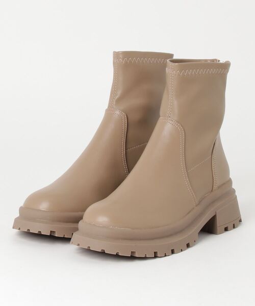 Olu.（オルドット）の「トラックソールブーツ（ブーツ・レディース・ベージュ/ブラック・35/37）」の6枚目の写真