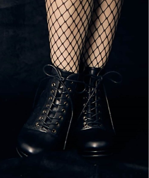 axes femme(アクシーズファム)の「チュールレースアップブーツ(ブーツ・レディース・ブラック/ベージュ/ブラウン・MEDIUM/LARGE)」の2枚目の写真