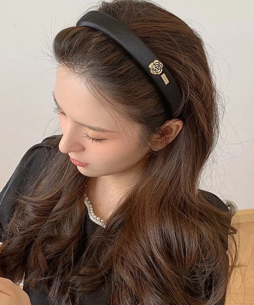 Port（ポート）の「【 Port / ポート 】 クラシック ゴールド ベロア/サテン カチューシャ（カチューシャ・レディース・C/A/B/D・FREE）」の2枚目の写真