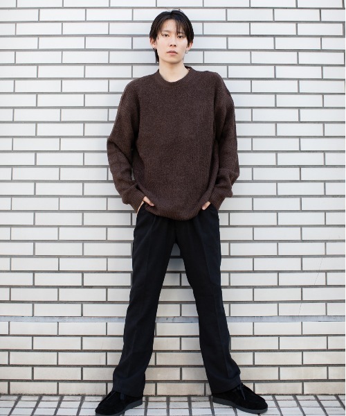 En serio TOKYO(エンソリオトーキョー)の「フラッフィーヤーン 片畦編み クルーネック ニット(ニット/セーター・メンズ・ライトグレー/ネイビー/ブラウン/ブラック・L/M)」の12枚目の写真