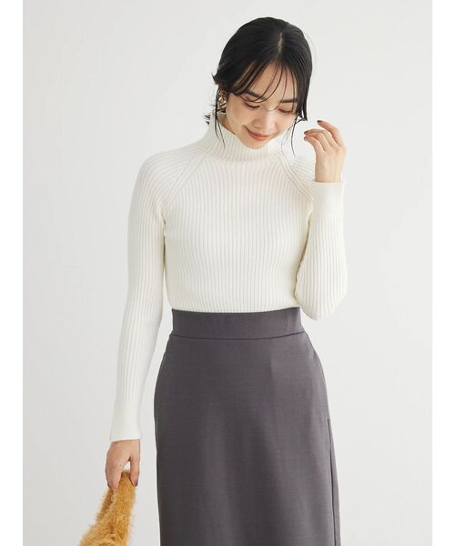 Petit fleur(プチフルール)の「・Petit Fleur ボトルネックリブニット(ニット/セーター・レディース・ブラック/ブルー/ピンク/オフホワイト/チャコールグレー/ライトベージュ・FREE)」の10枚目の写真