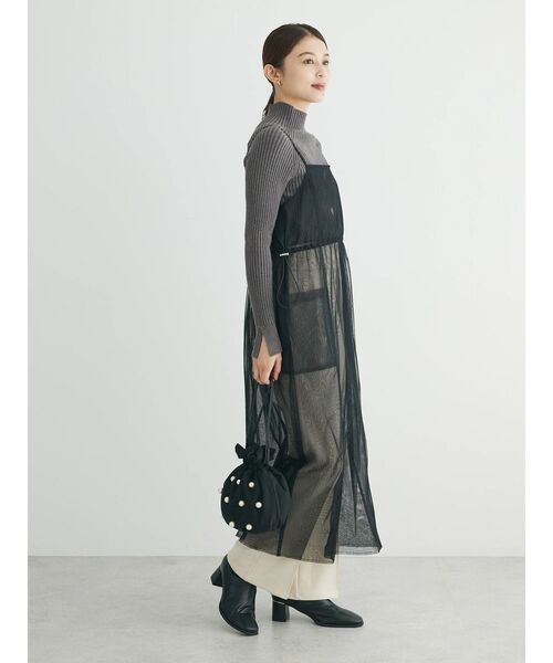 Petit fleur(プチフルール)の「・Petit Fleur ボトルネックリブニット(ニット/セーター・レディース・ブラック/ブルー/ピンク/オフホワイト/チャコールグレー/ライトベージュ・FREE)」の14枚目の写真