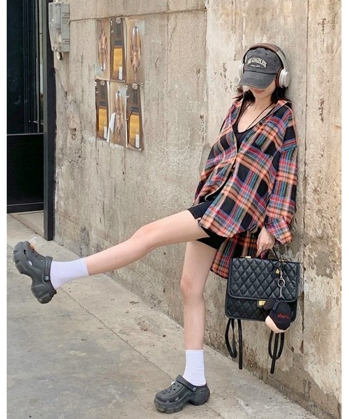 CANVAS+（キャンバスプラス）の「【CANVAS+】ルーズチェックシャツ（シャツ/ブラウス・レディース・ピンク/ブラック/ベージュ/パープル/グリーン/イエロー・M）」の17枚目の写真